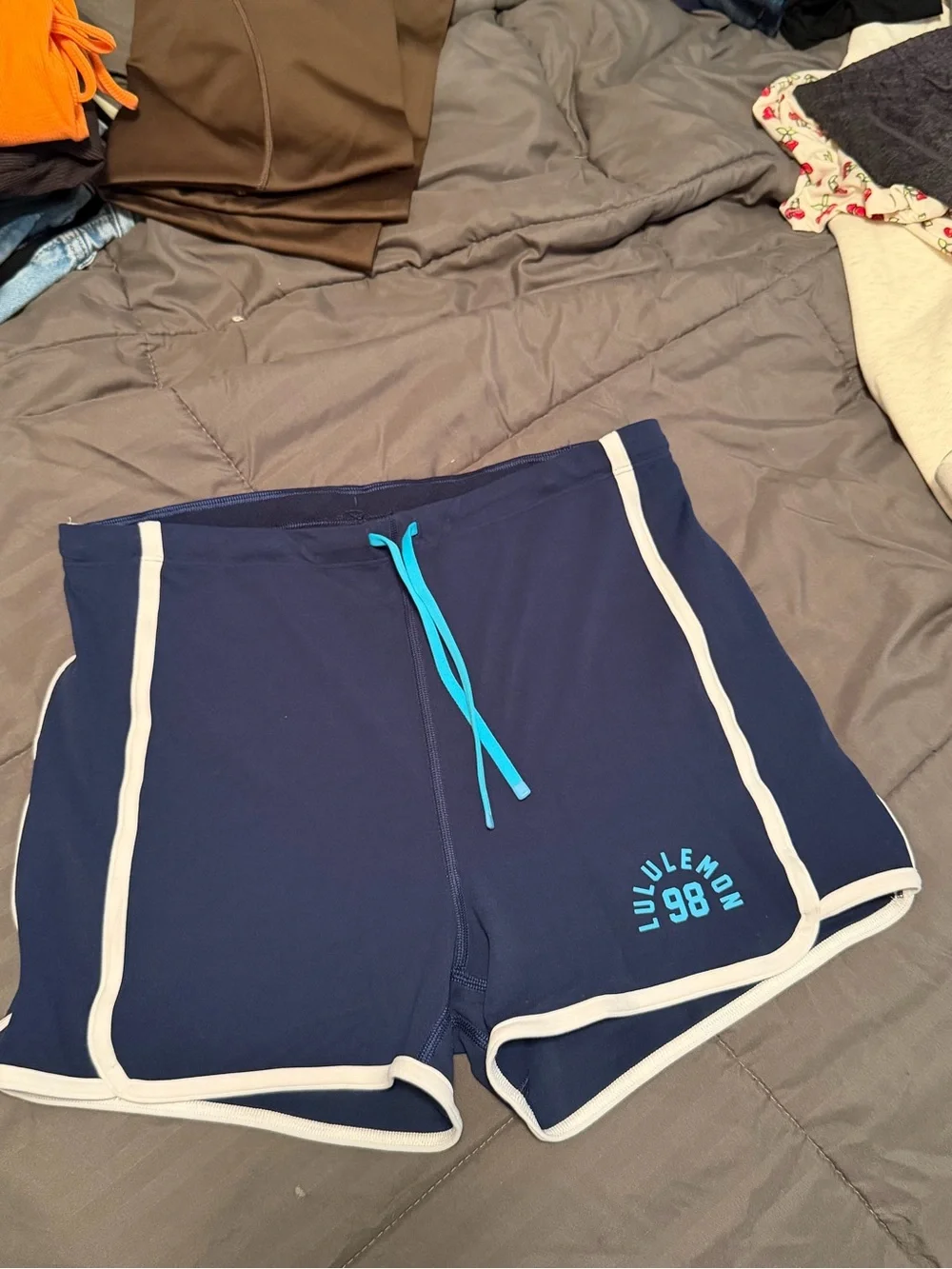 Lululemon Nulu Sporty Trim High Rise Short 3” size 10 NWOT